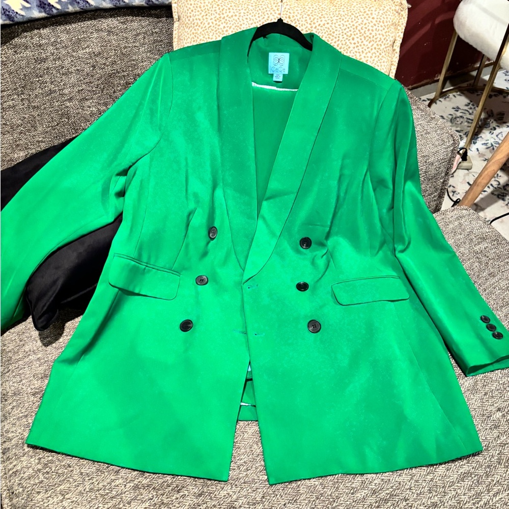 Elegant Green Double-Breasted Women's Blazer